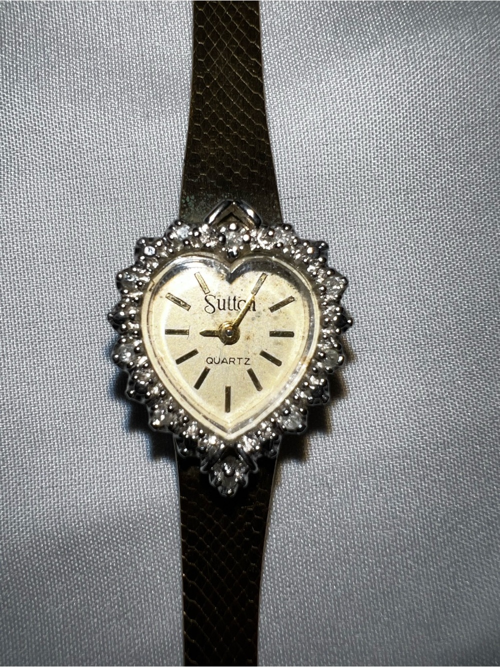 Heart-Shaped SuttonQuartz Ladies Watch - Gold Tone